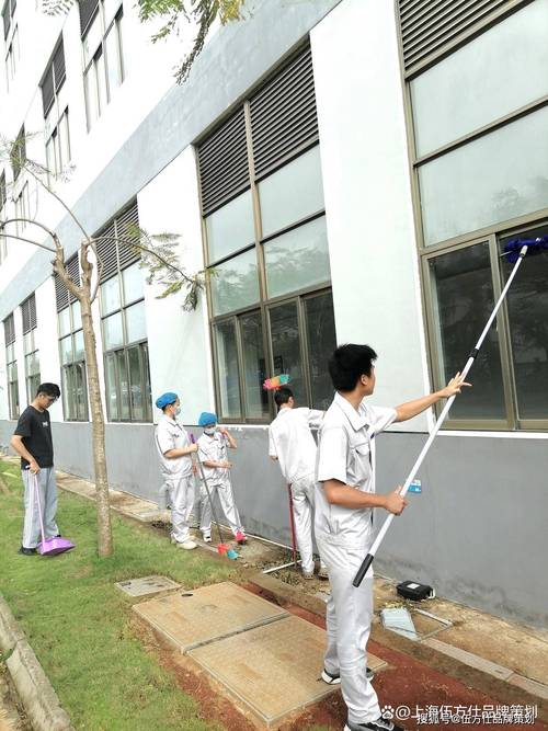 九面通团队携手并进,台风摩羯后首个工作日共筑芦荟科技园区新貌